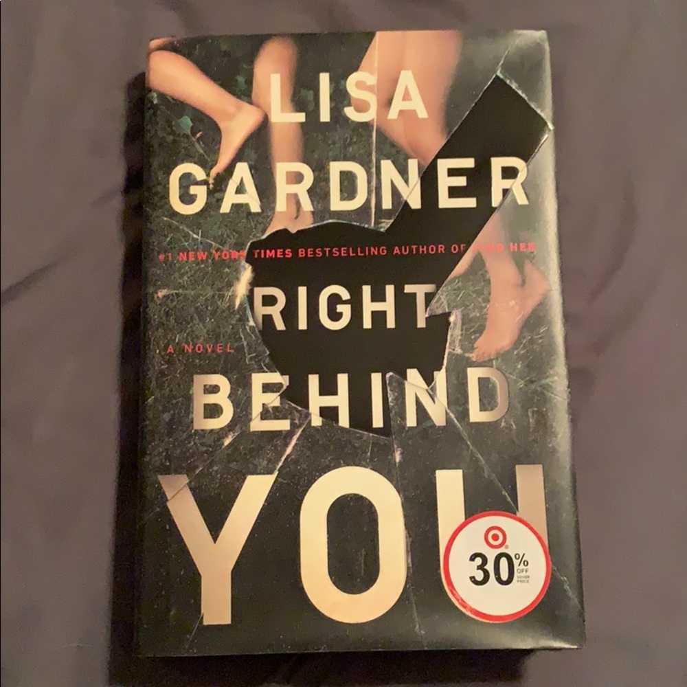 Lisa Gardner Novel-right behind you